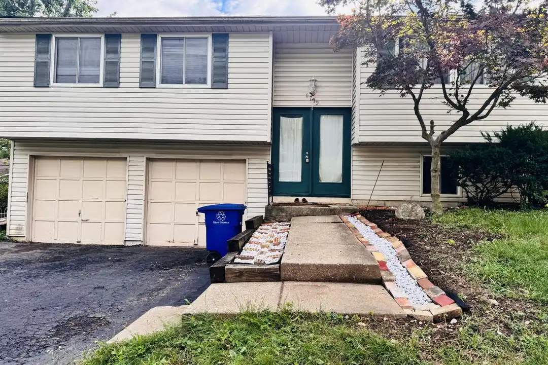 8709 Scarsdale Blvd – photo 1 of 29