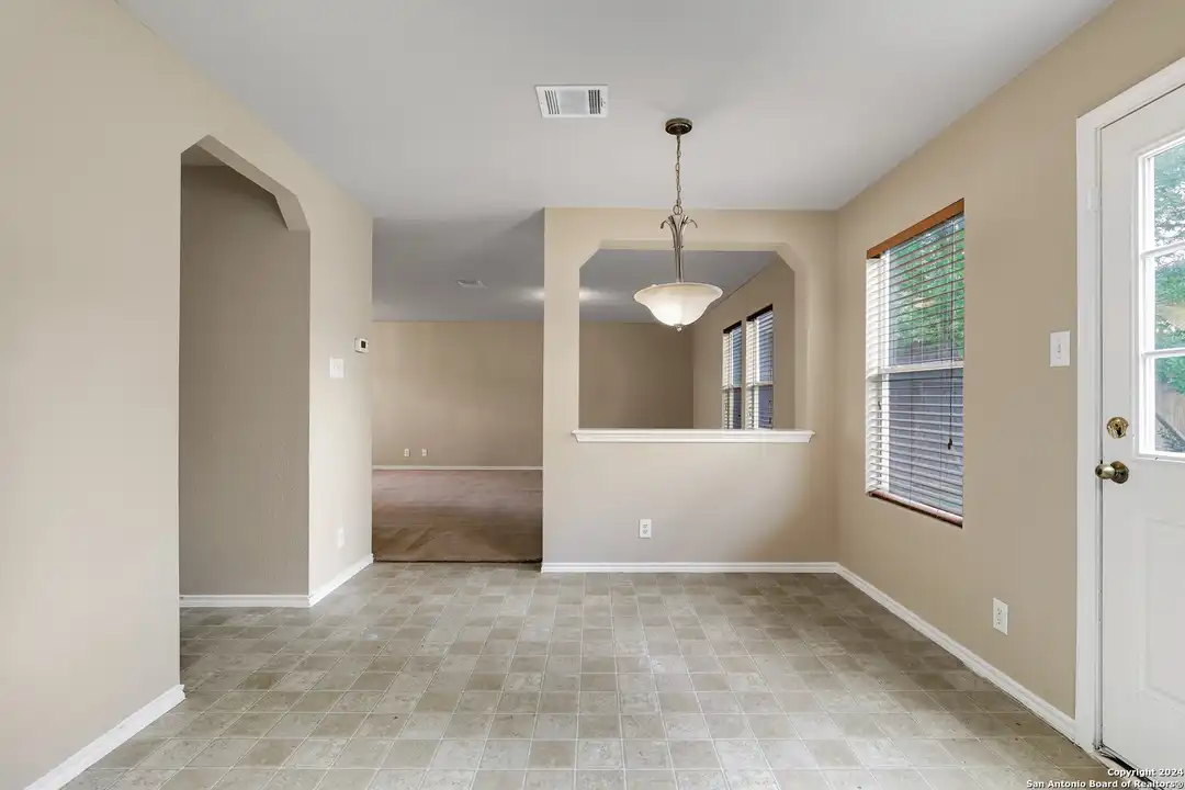 210 Birchwood Bay - More