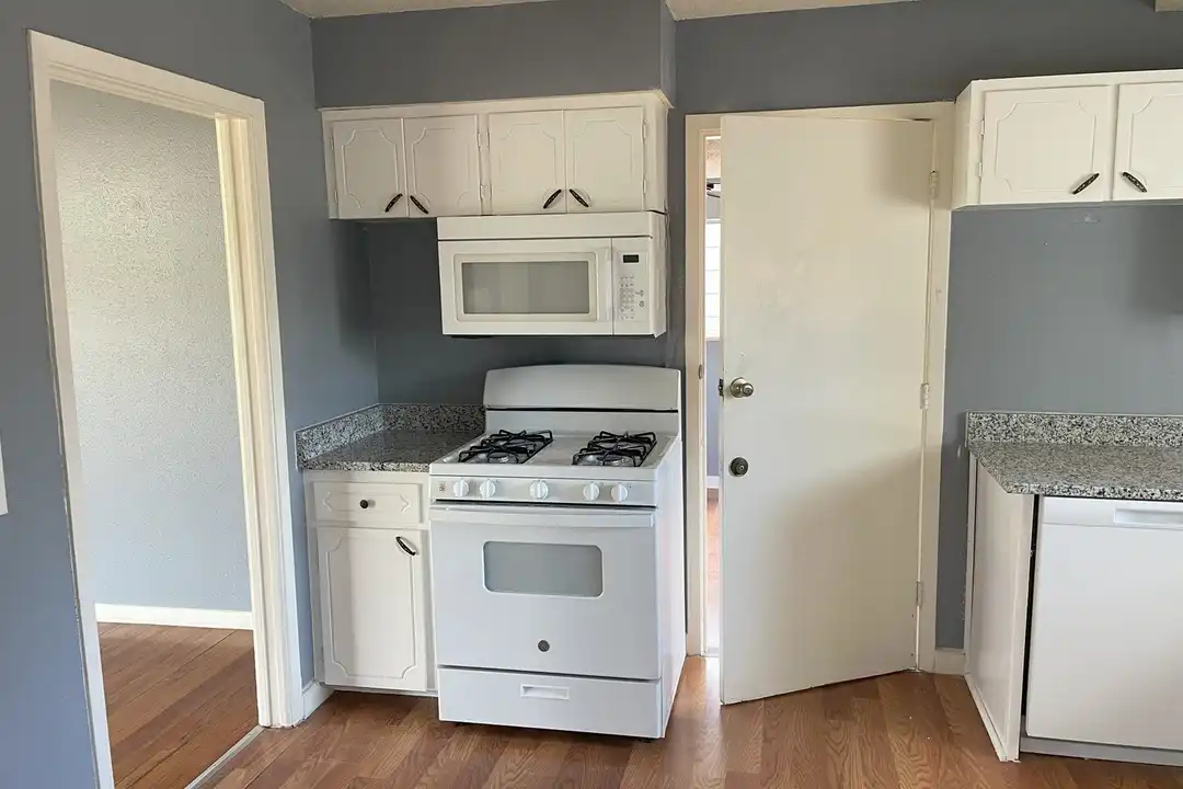 742 Olney Dr - View 4