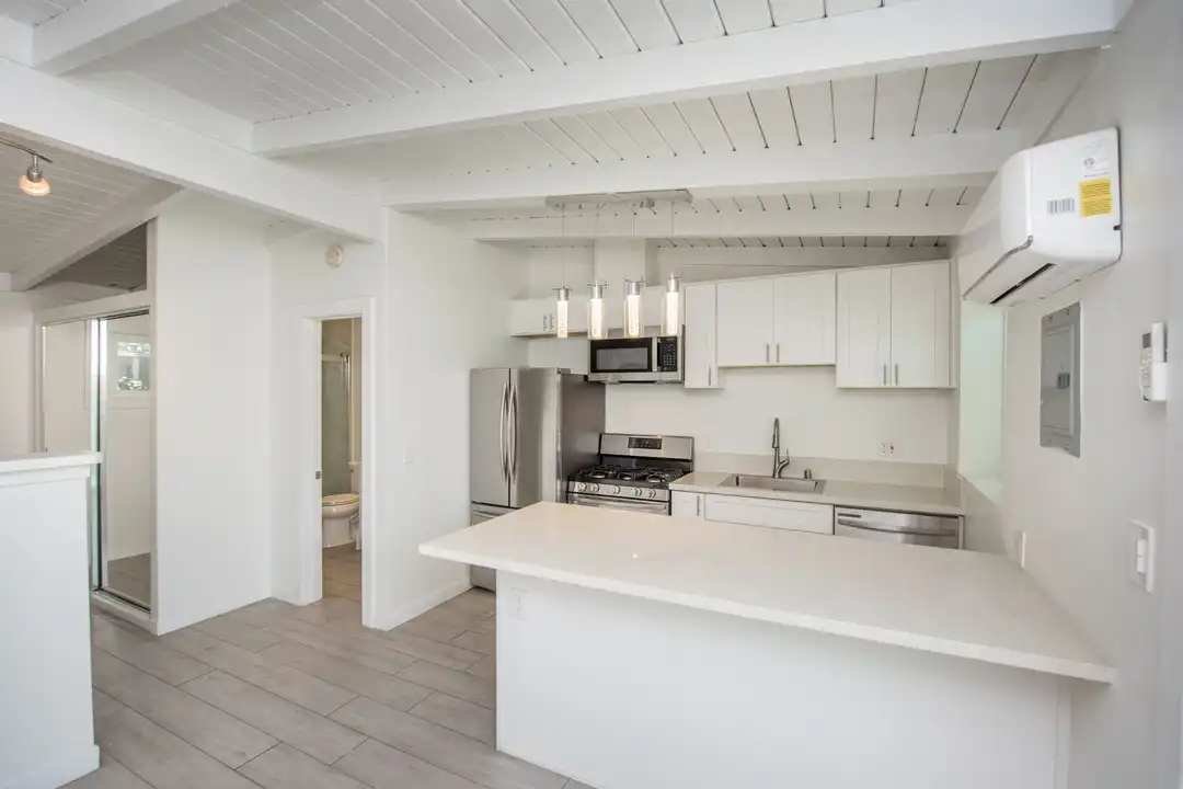 1826 Placentia Ave unit 1828 E - View 5