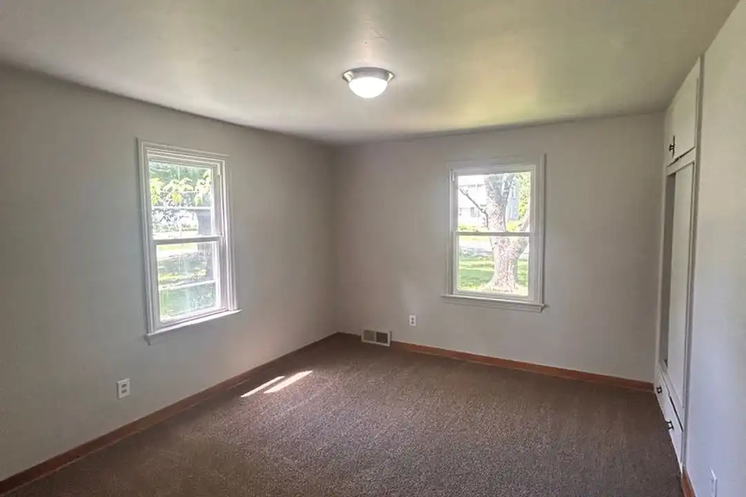4609 Standish Dr - View 6