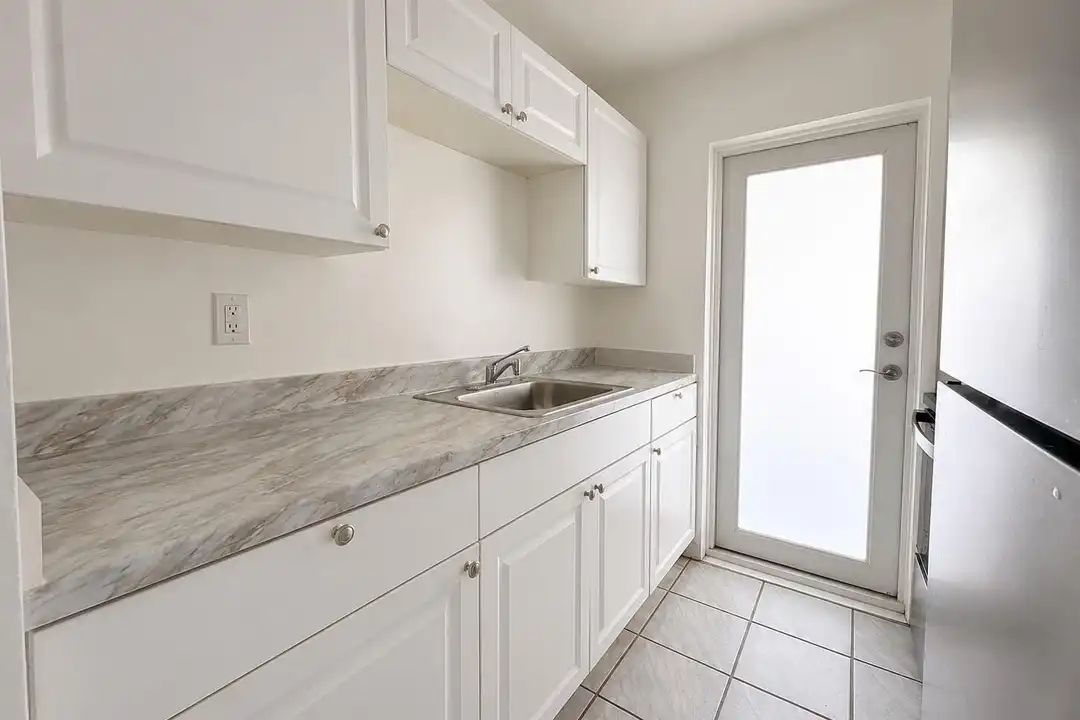 1857 Jefferson St #304 - View 6
