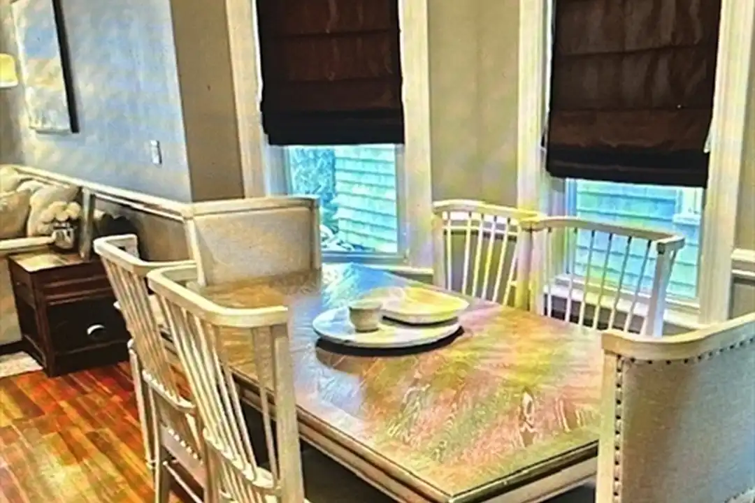 47 Rosemont St unit 2 - View 4