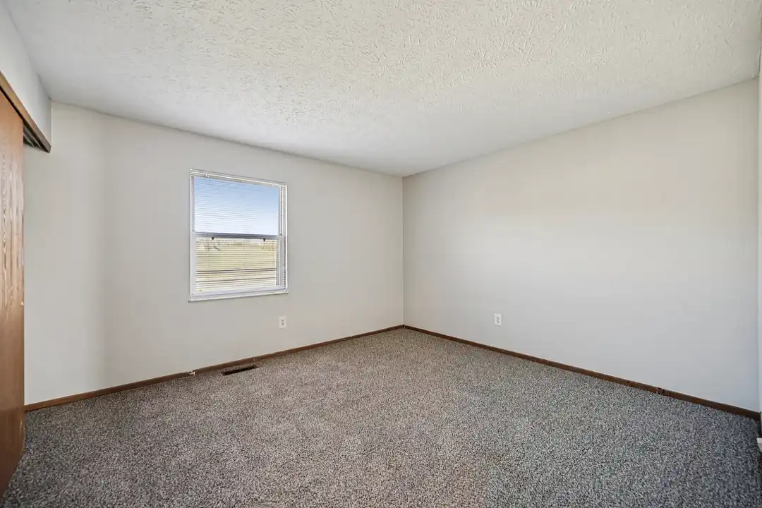 THE WILLOWS APARTMENT COMMUNITY – photo 1 of 28