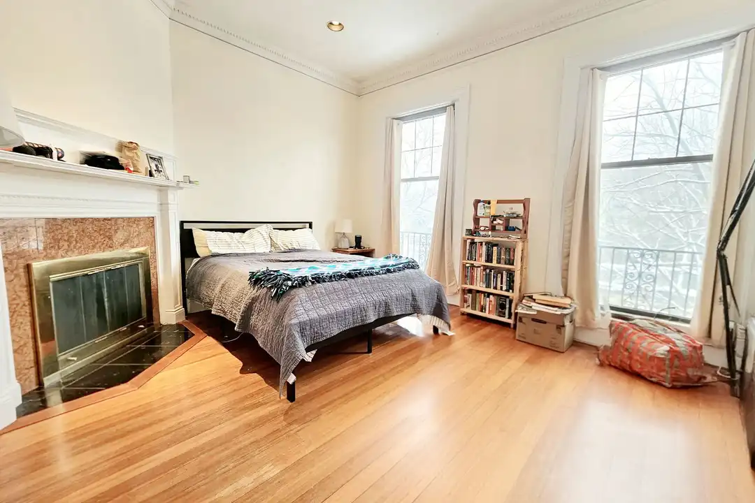 1689 Beacon St unit 22 - View 6