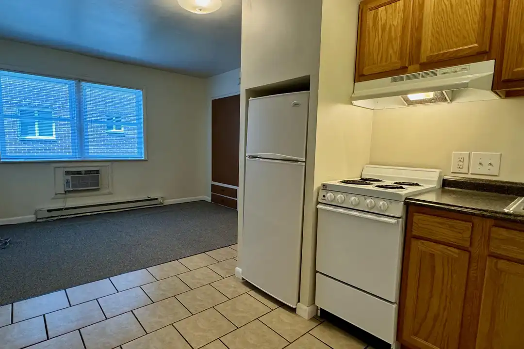 512 S Hays Ave unit # 12 – photo 1 of 10