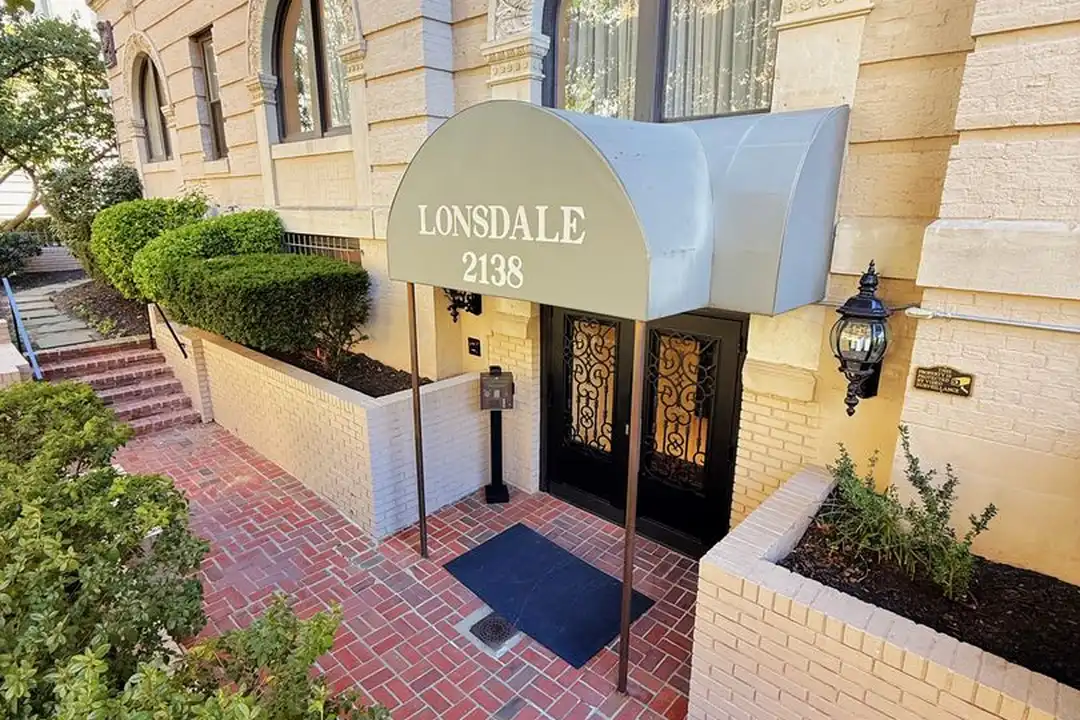 2138 California St NW - View 2