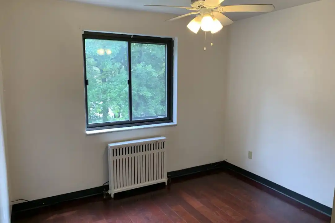 819 College St unit C3 - View 4