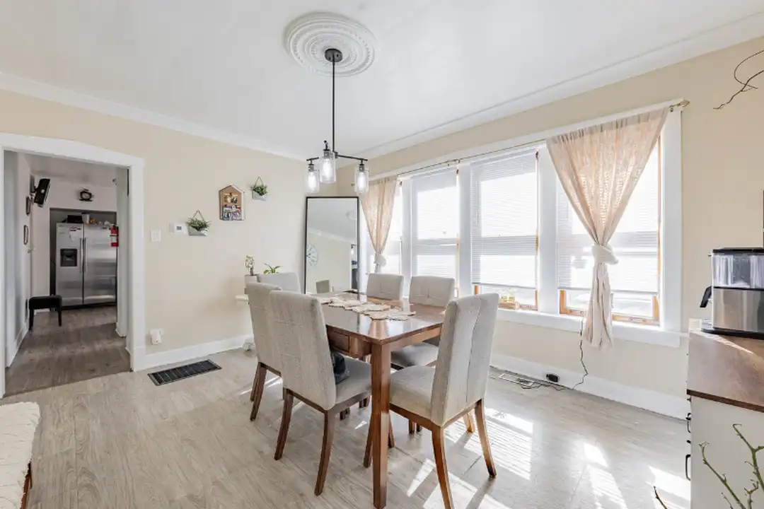 6429 S Richmond St unit 1 - View 5