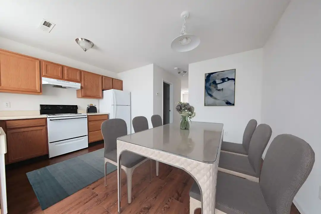 1550 N Washington St unit BLDG - 3 Unit # 21 - View 2