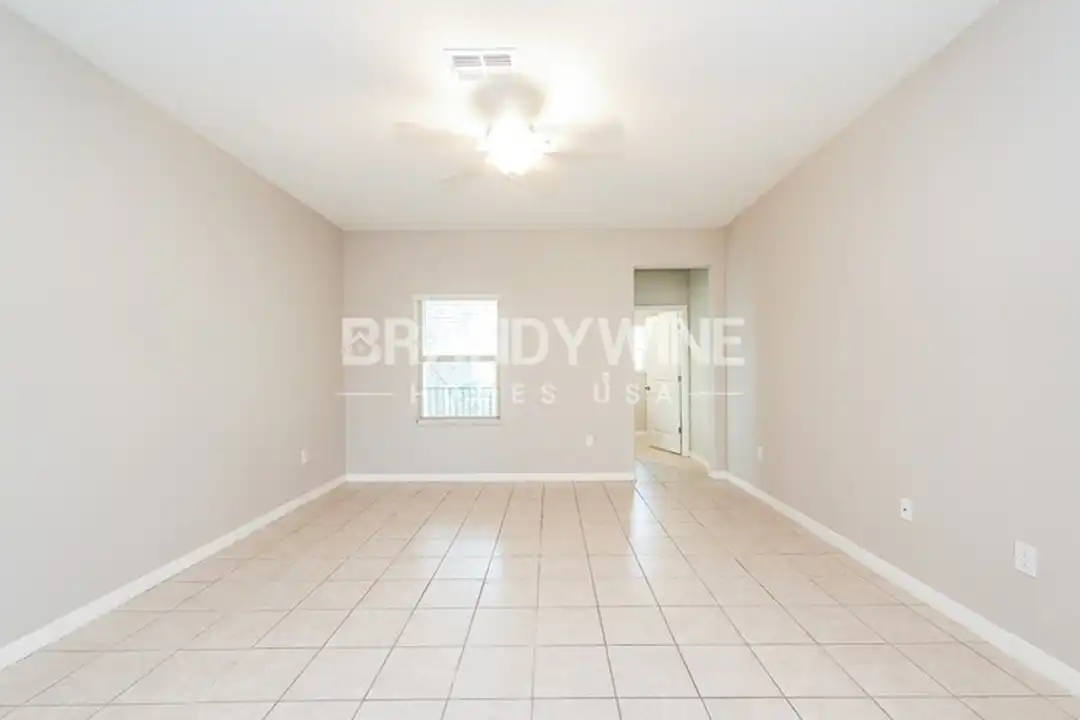 5688 Marbella Dr - View 4