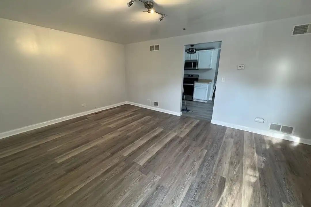 5921 S Racine Ave - View 3