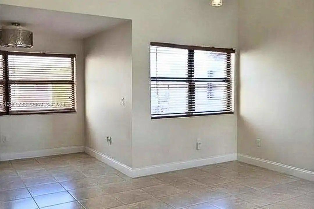 9970 NW 9th St - View 5