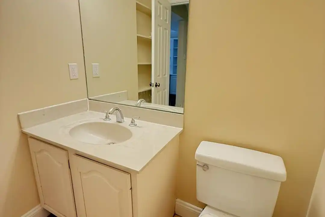 2138 California St NW - View 6