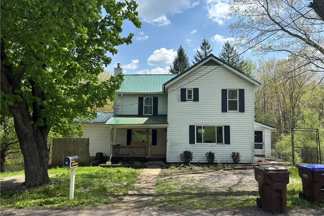 44 Bedford Rd – photo 1 of 12