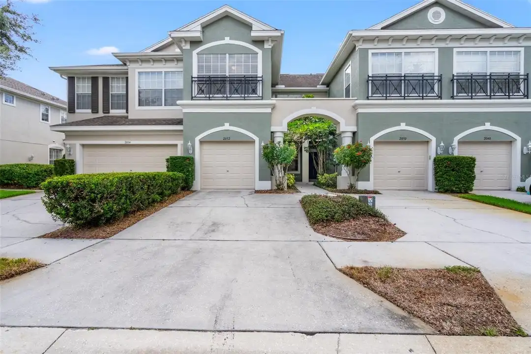 2052 Park Crescent Dr - More