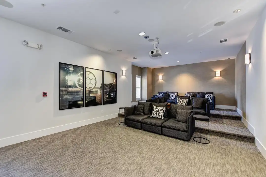 Paseo Villas – photo 1