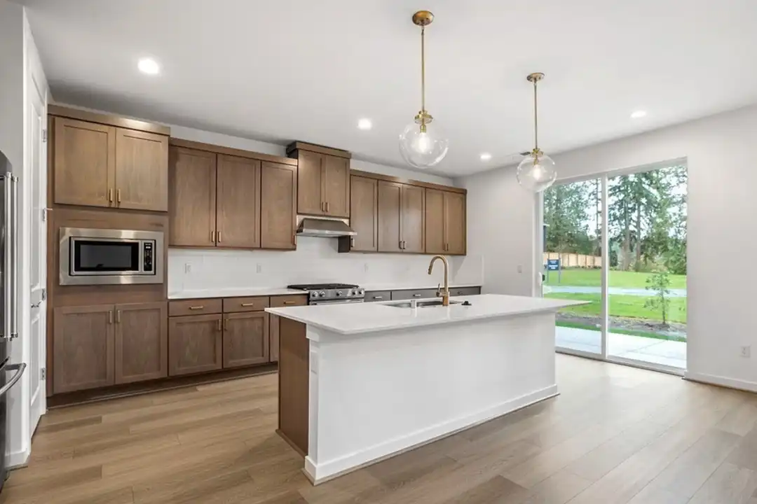 6014 72nd Dr NE - View 4