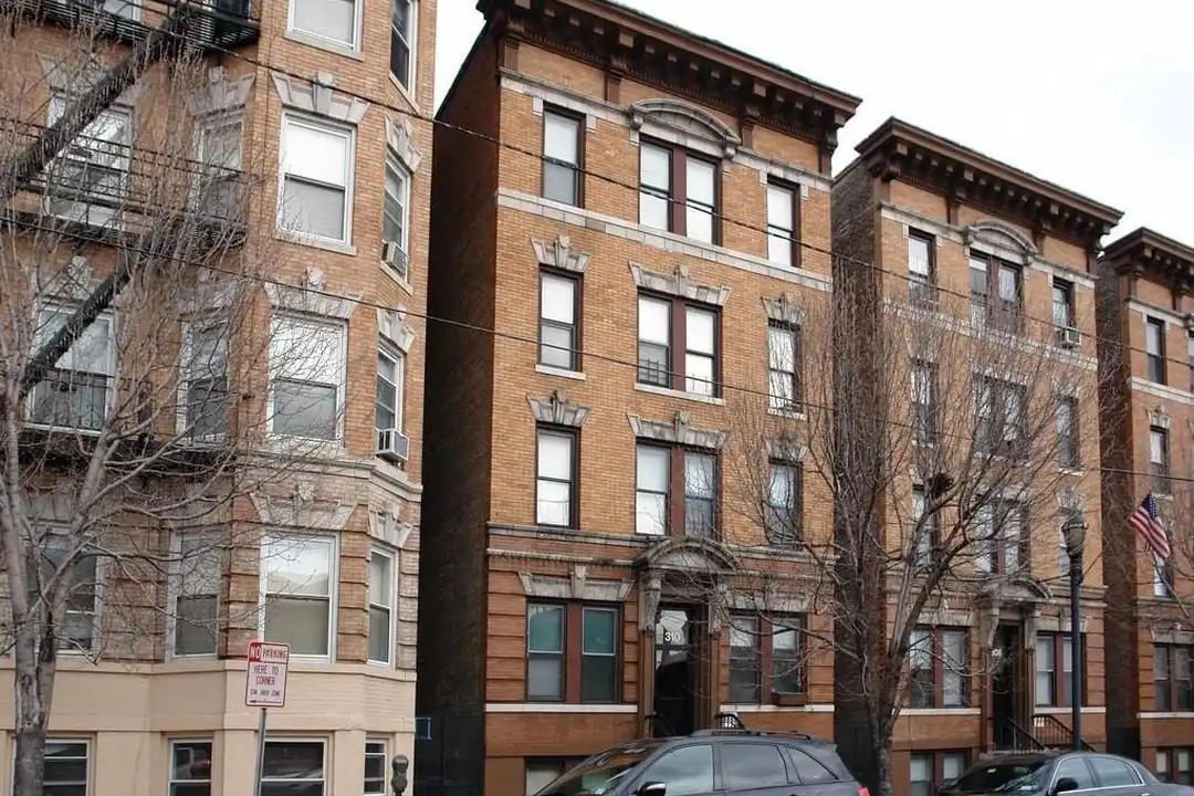 306 60th St #60TH 4 – photo 1