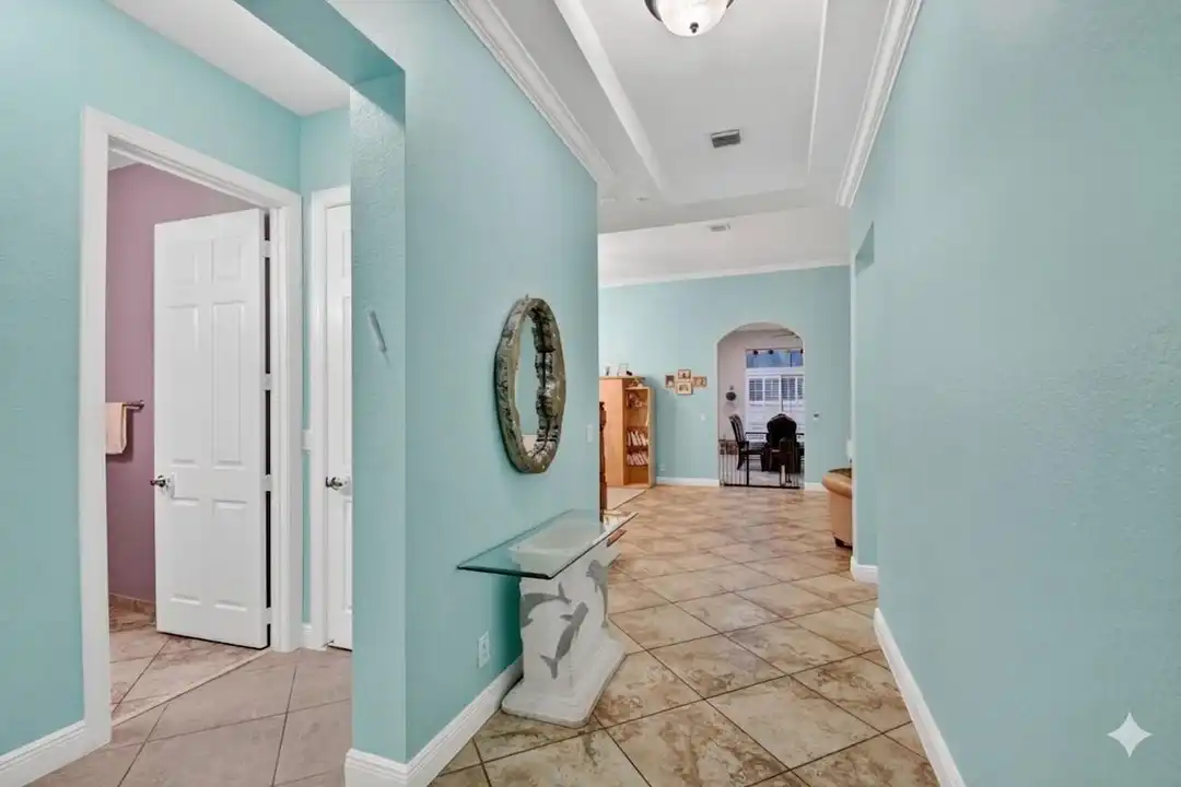 10247 Isle Wynd Ct - More