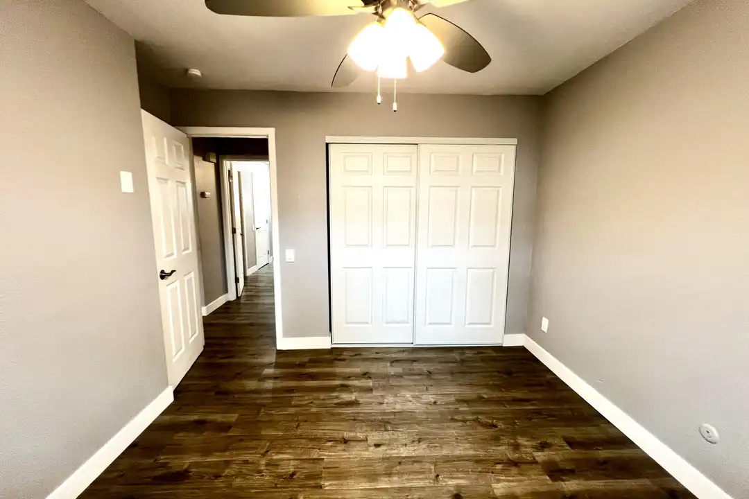 4424 47th St unit 1 - More
