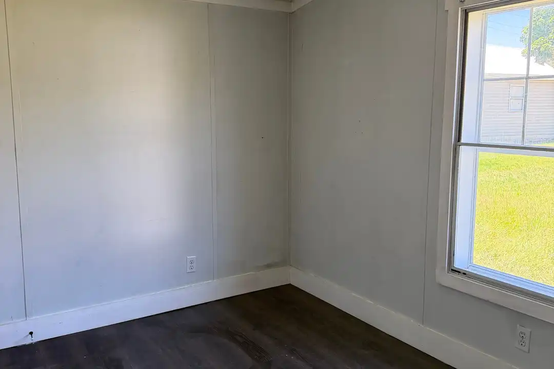 1486 Nadenbousch Ln - View 6