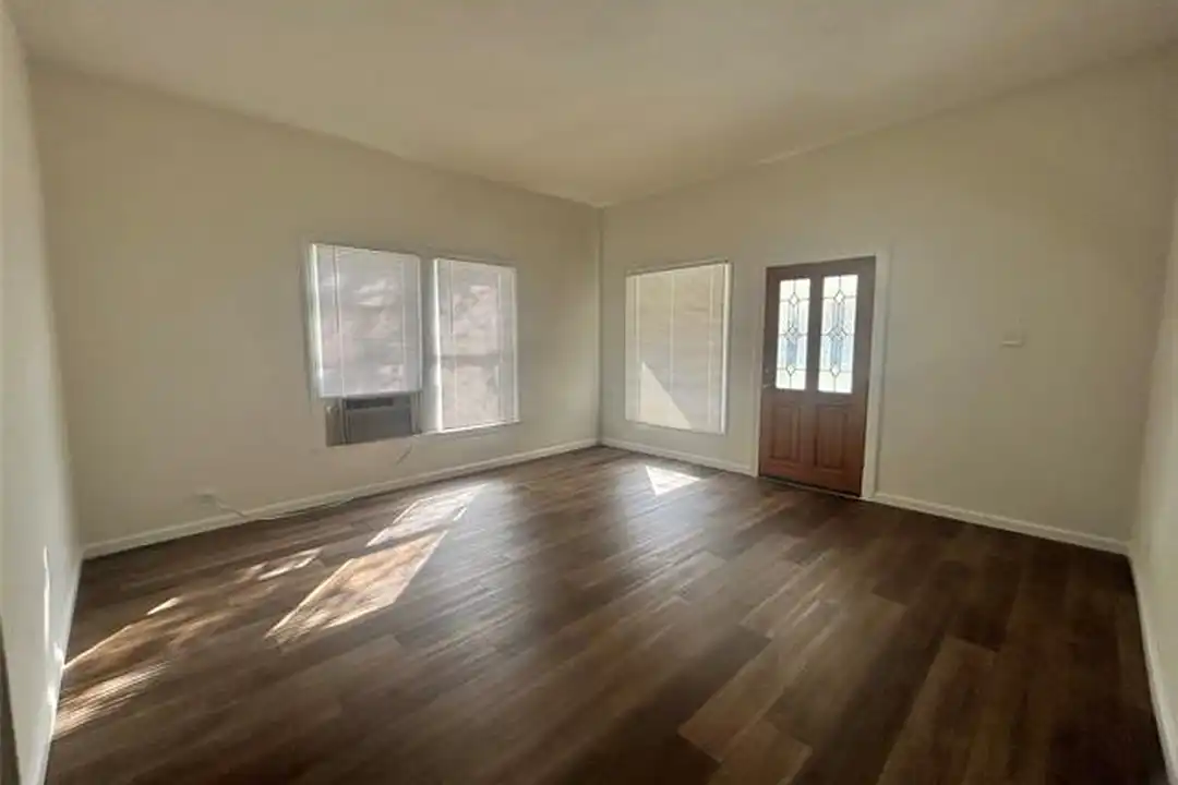 5611 Tremont St - View 2