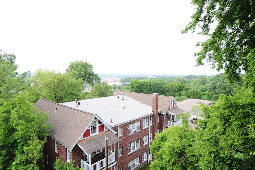 2920 Rhodes Cir S unit Apt B - View 2