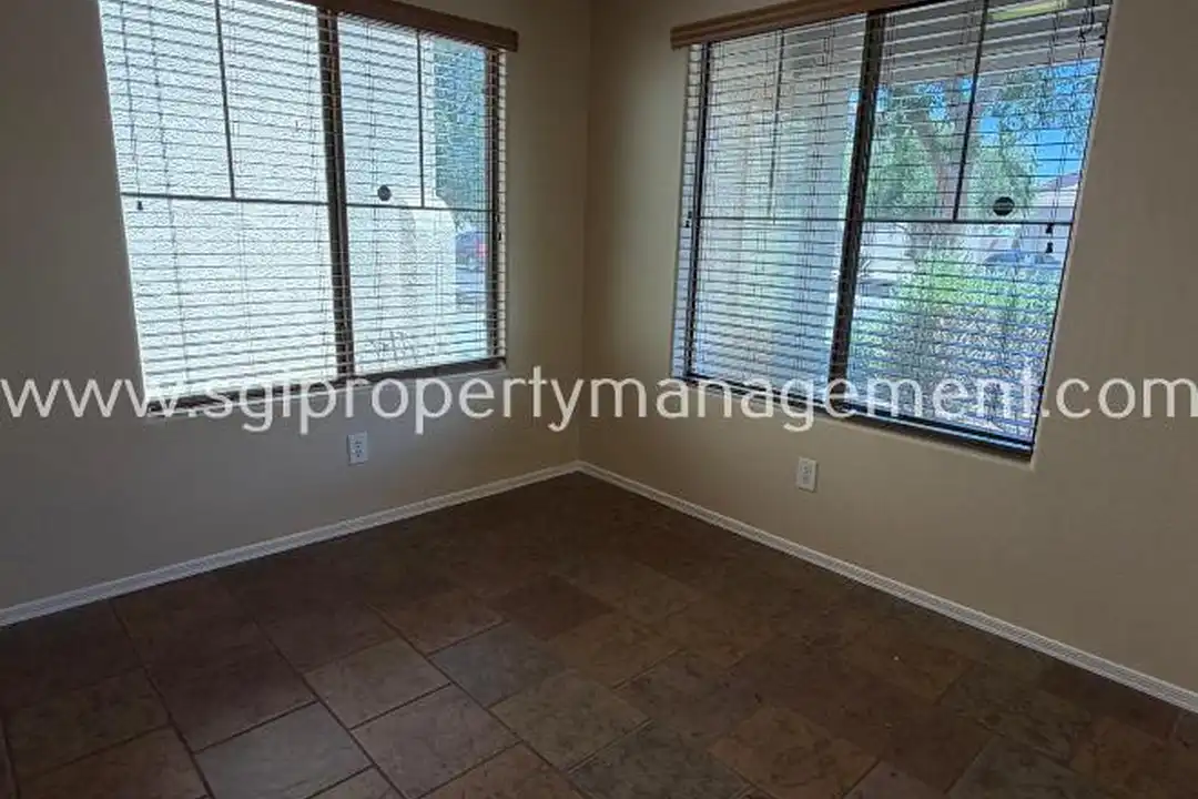 383 E Anastasia St - View 5