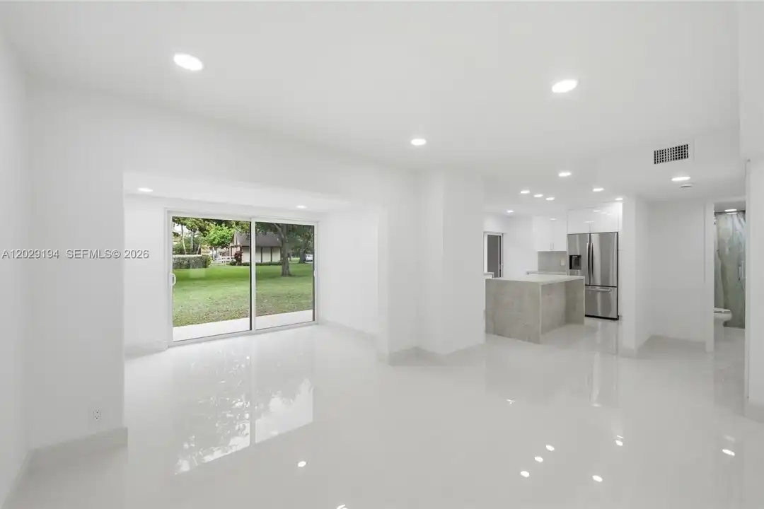 22384 Thousand Pines Ln - View 3