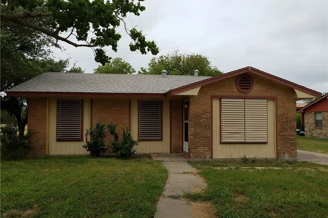 501 N Gregory – photo 1 of 6