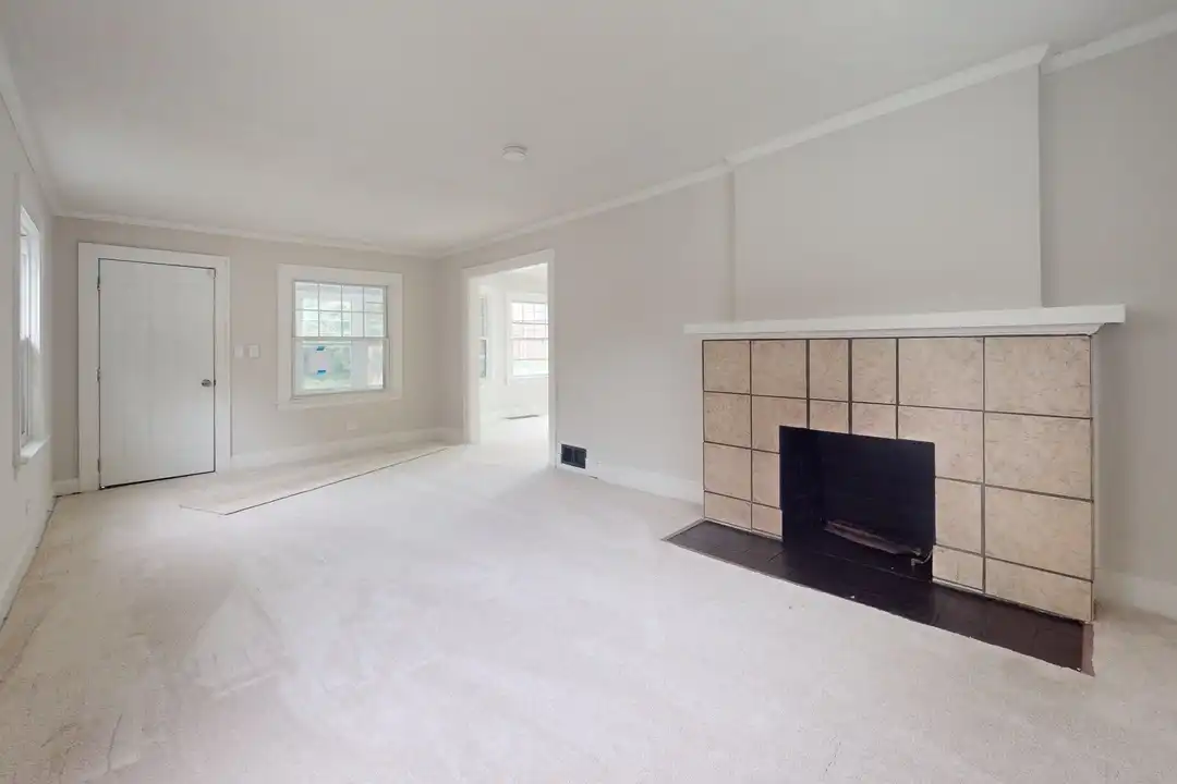 4955 E 141st St – photo 1