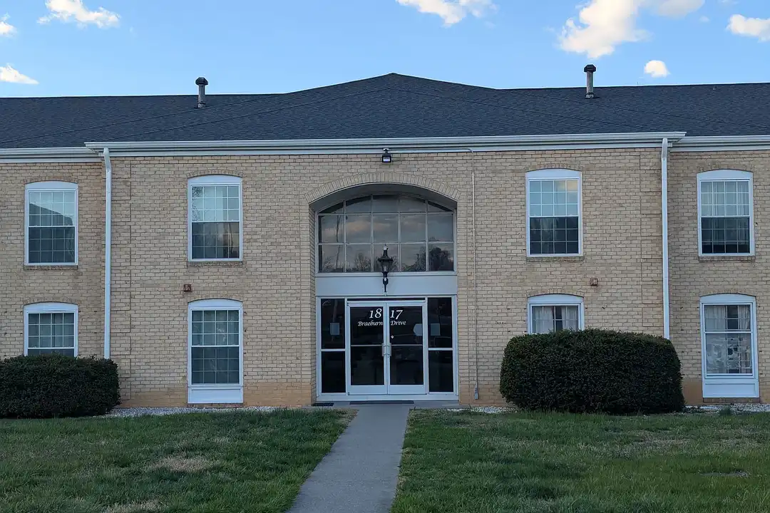 Chateau Riviera – photo 1 of 23