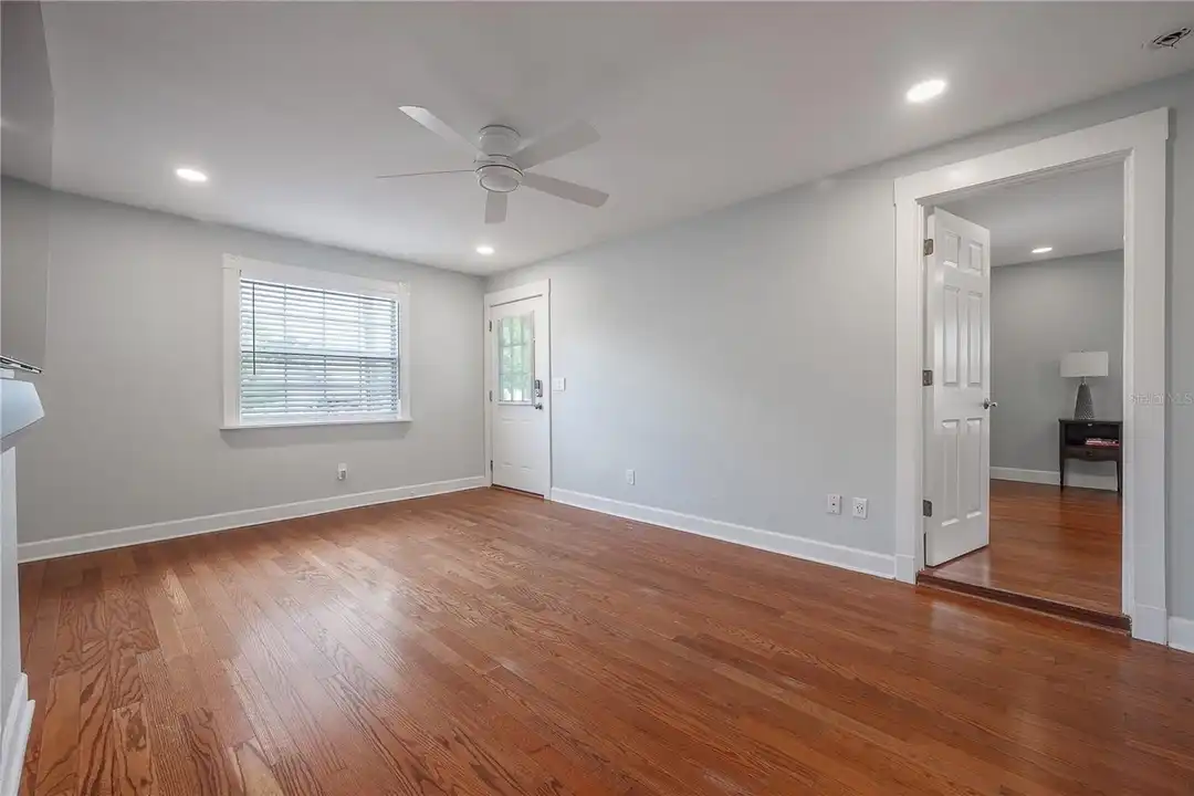 2714 W Fig St – pohled 4