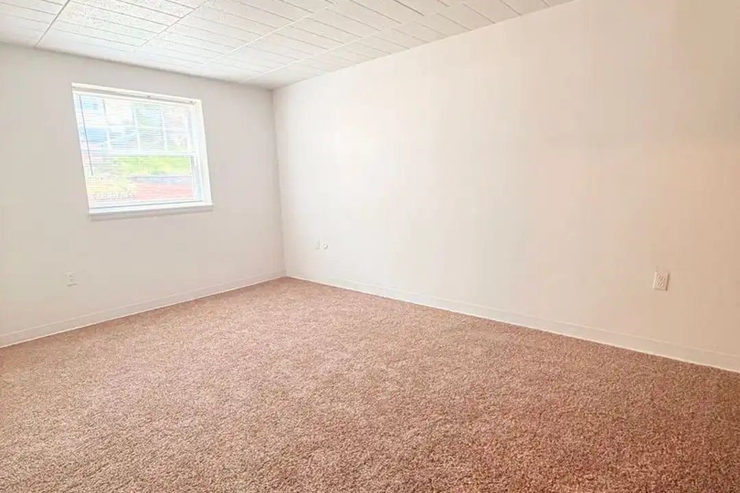4909 Verona Rd unit 7 - More