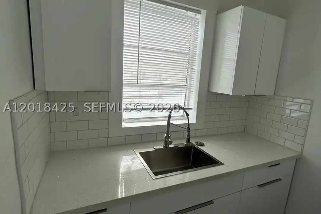 967 SW 5th St #14 - View 5
