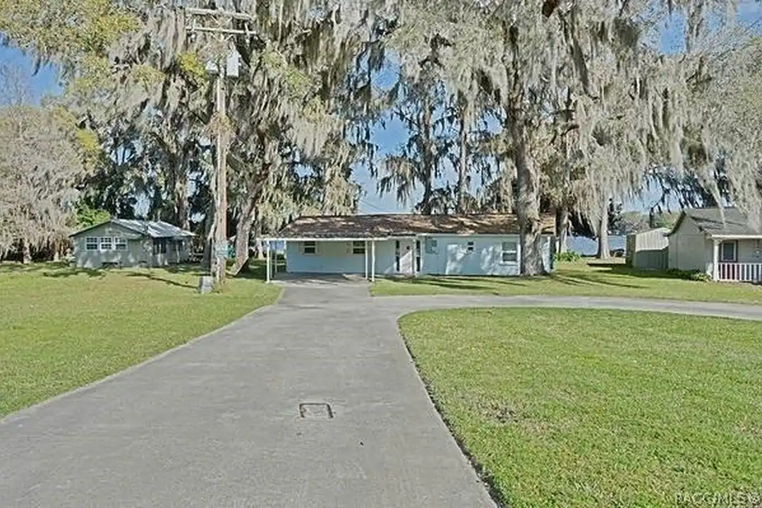 426 Ella Ave – photo 1