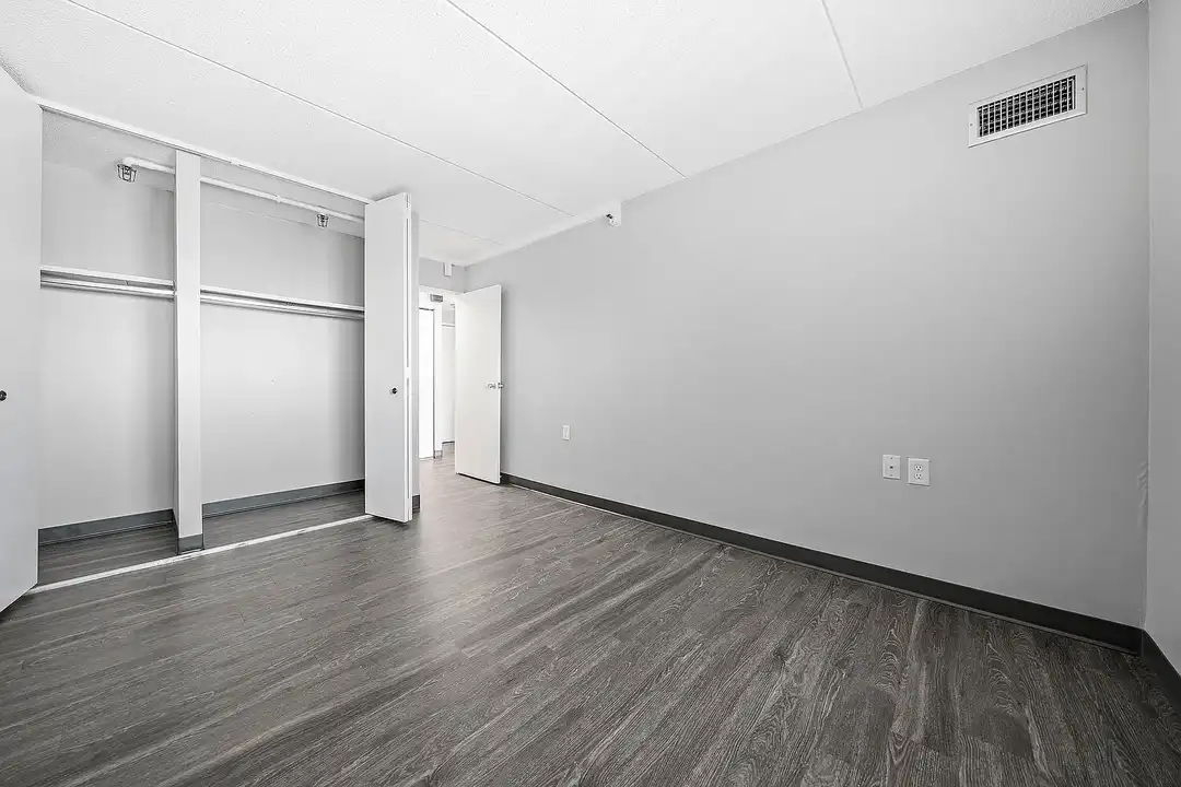 Amy Lowell Apartments – photo 1