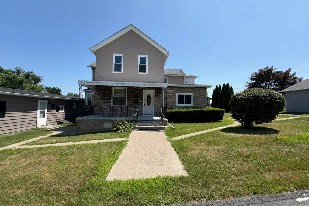 100 Rose Ln – photo 1 of 4
