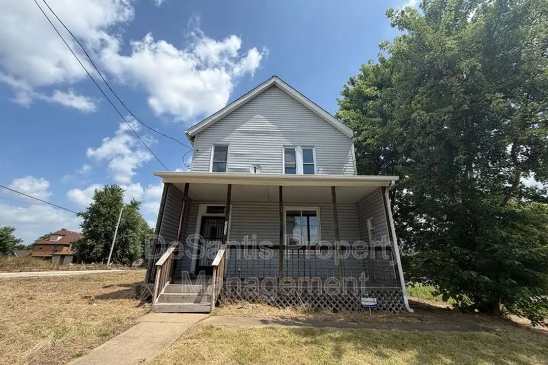 1703 Bailie Ave – photo 1 of 40