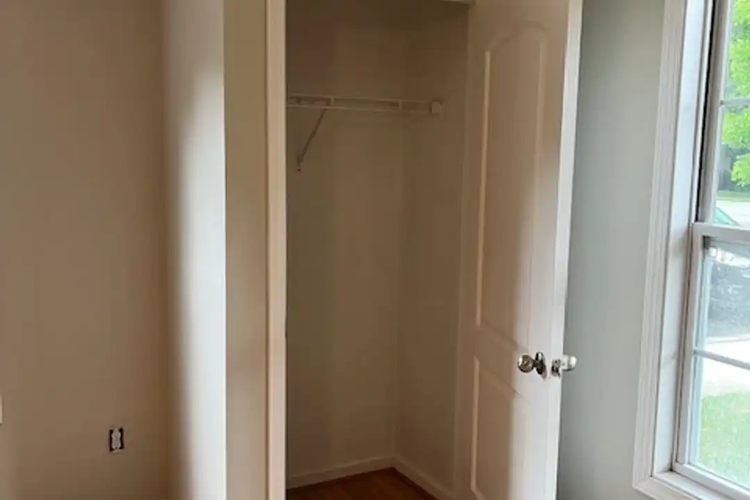 2442 S Woolery Mill Dr - View 3