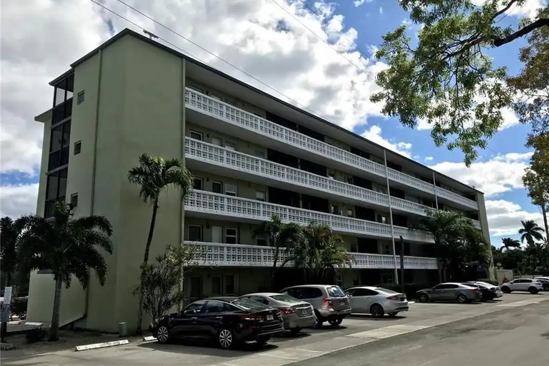 1425 Arthur St unit 414b - View 5