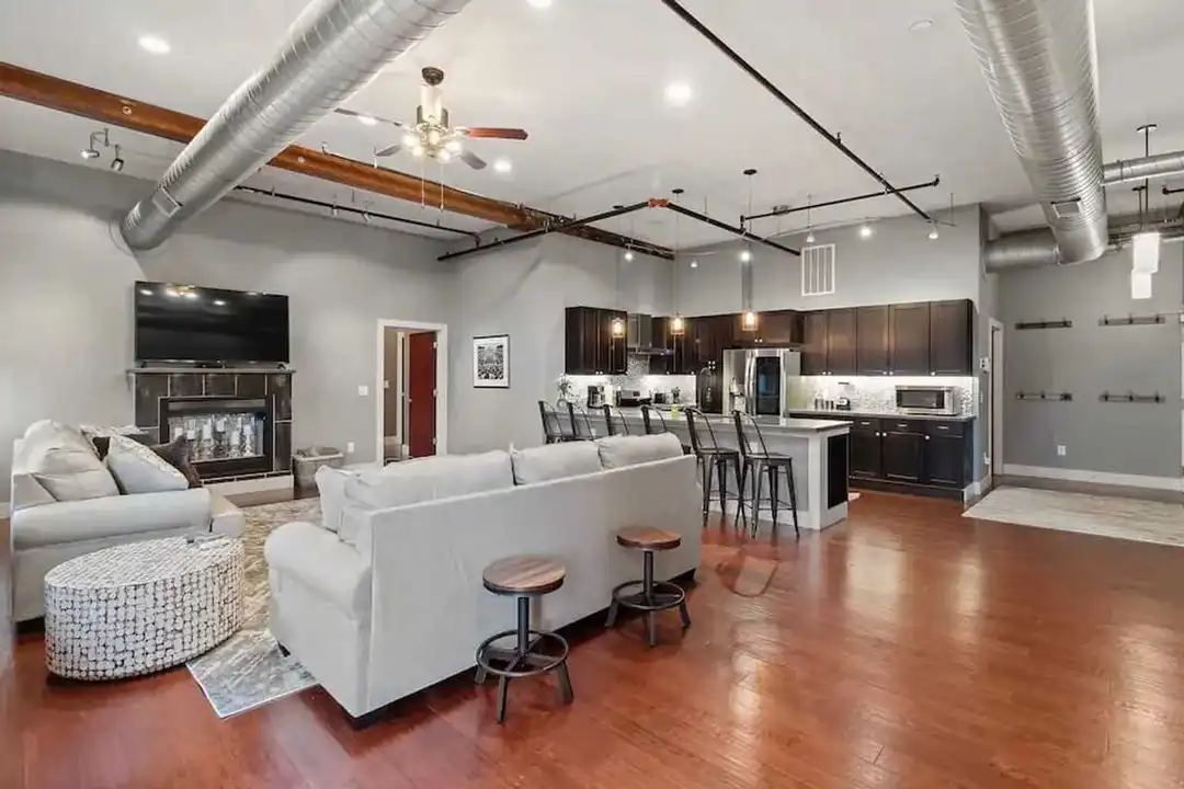 1260 W 4th St unit 1593984P – photo 1