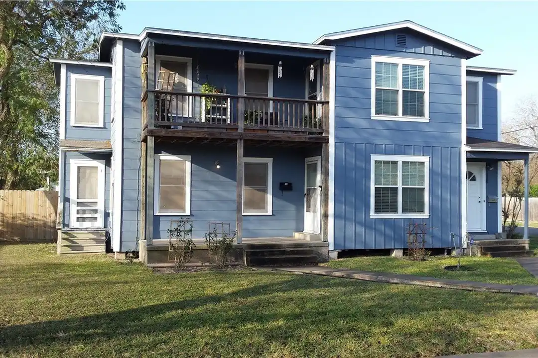2801 Lawnview St – photo 1