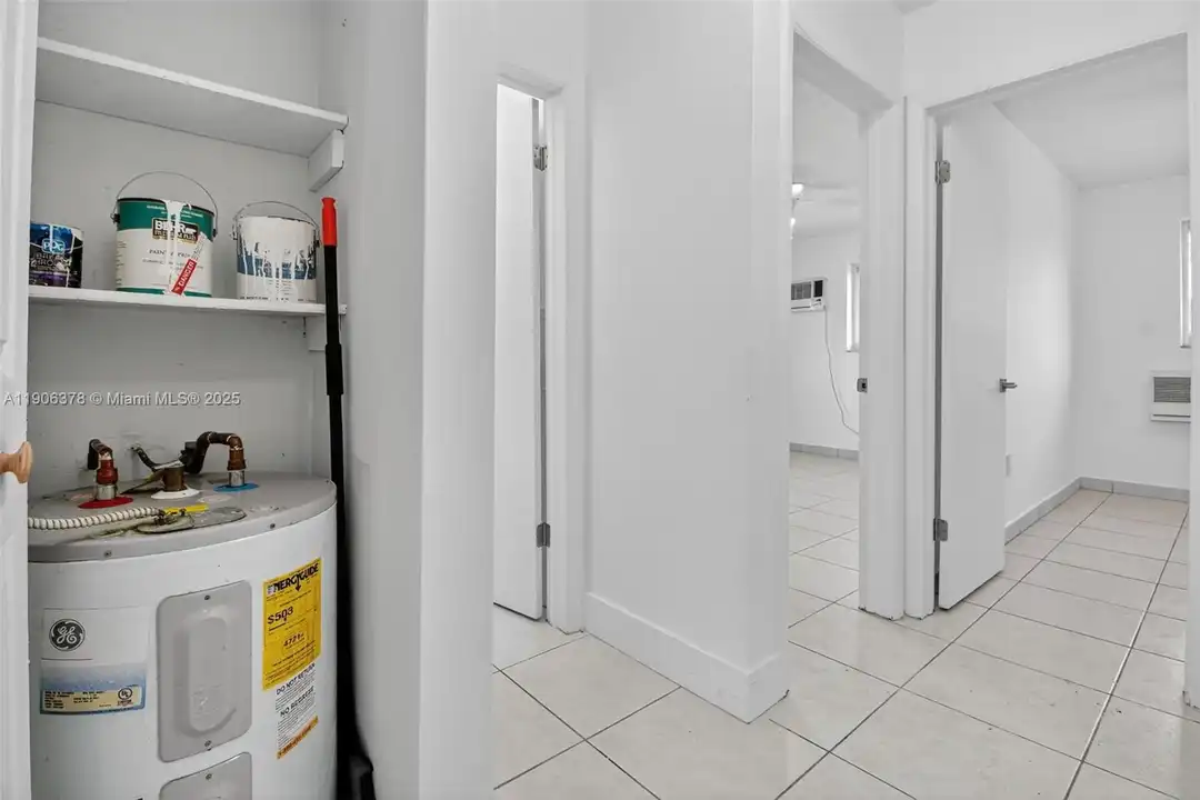 Apartment in Miami - View 3