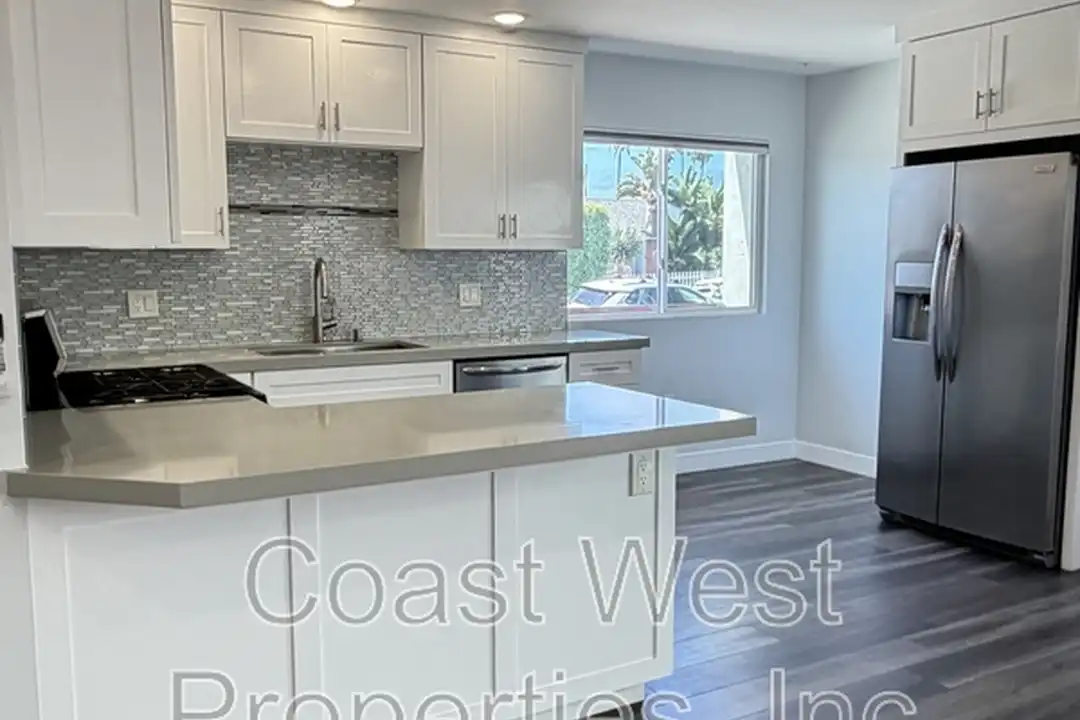 2030 Diamond St unit A - View 6