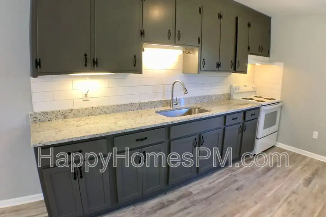 1559 Brookbank Ave unit B - More
