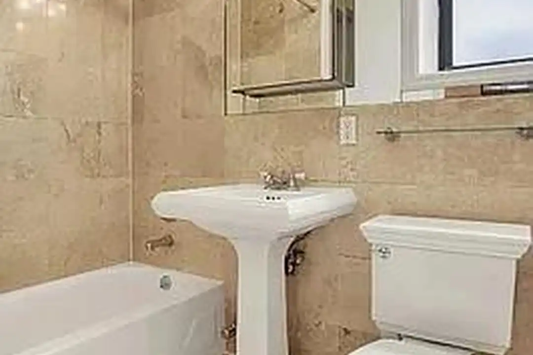 Apartment in New York, East Village, Manhattan - More