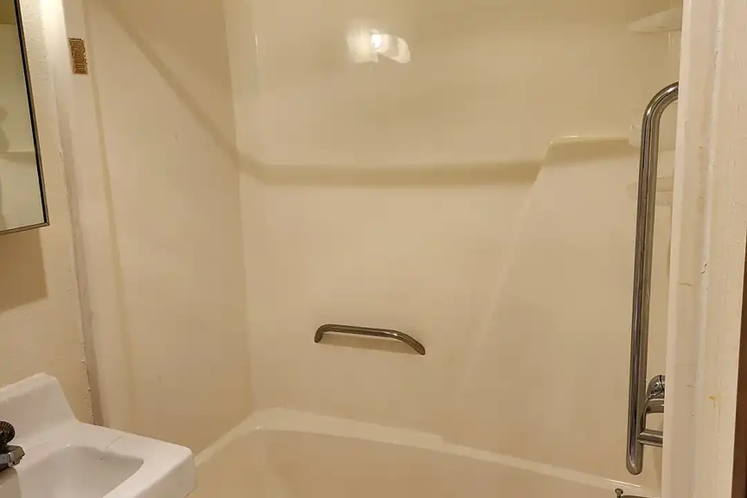 Apartment in Dodgeville - More