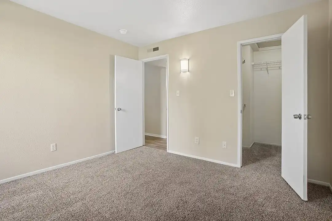 River Park Villas – photo 1